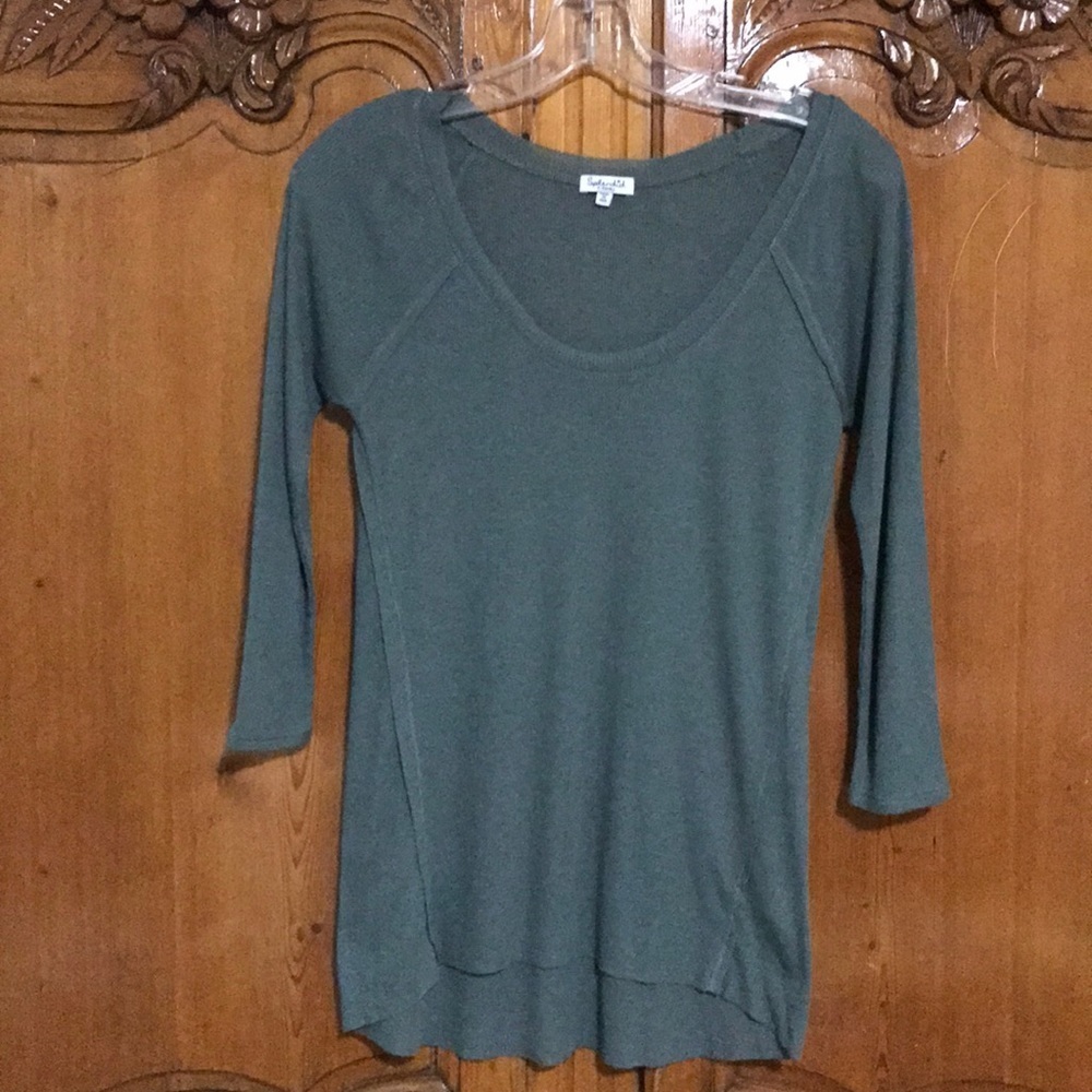 Splendid Long Sleeved Scoop Neck Tee